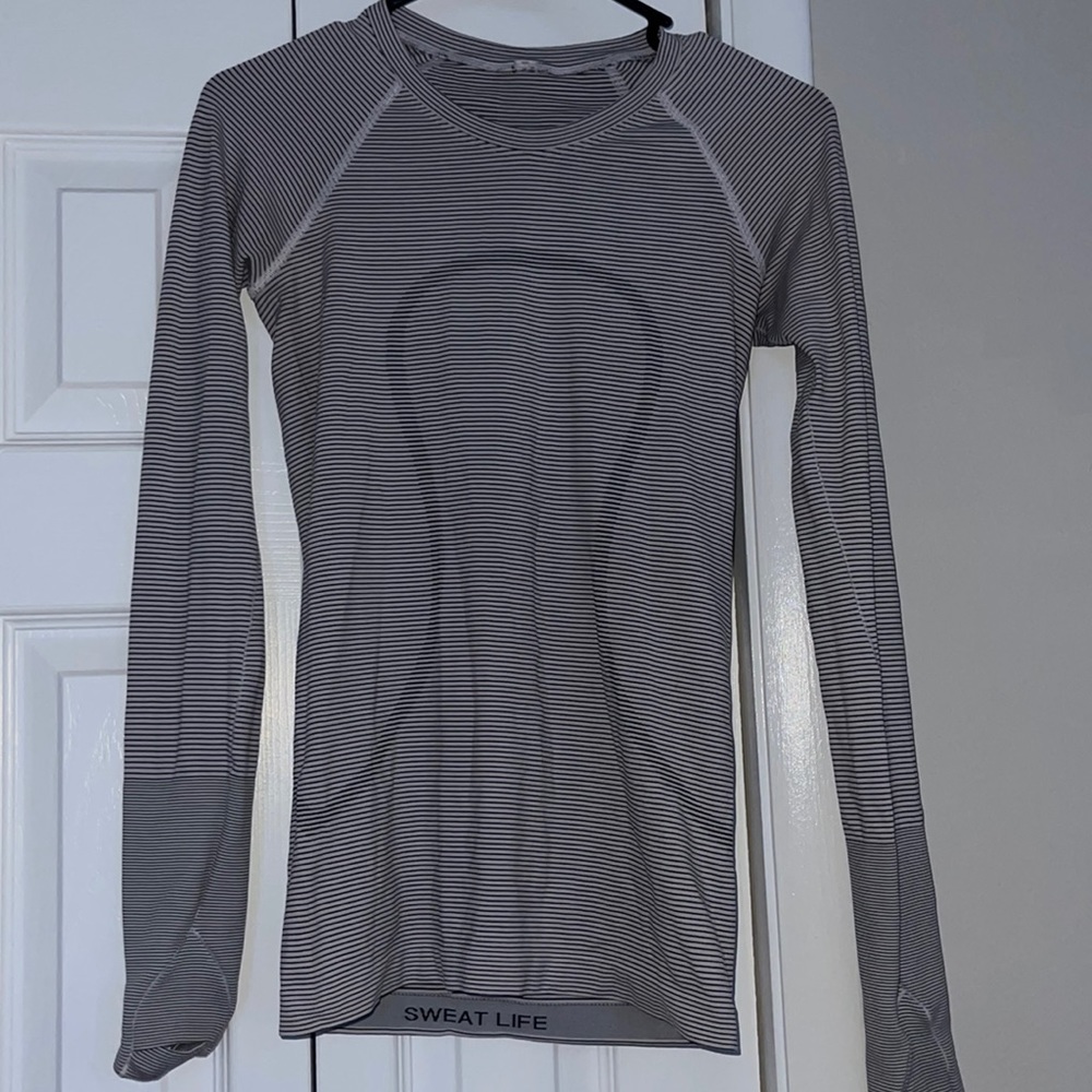 Lululemon Long sleeve swiftly tech